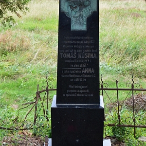 Lštění - pomník Tomáši a Anně Kůstkovým