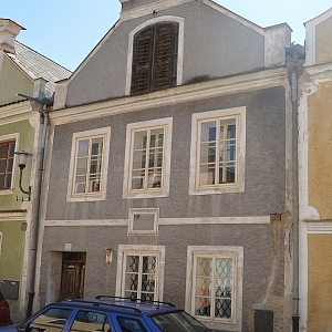 Měšťanský dům čp. 88 je nemovitou kulturní památkou města Domažlice.