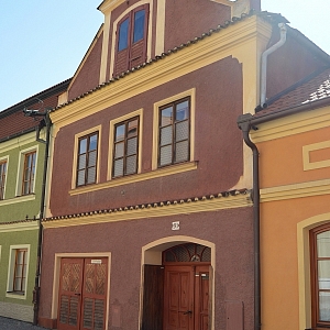 Měšťanský dům čp. 91 je nemovitou kulturní památkou města Domažlice.