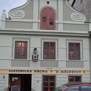 Měšťanský dům čp. 19 je nemovitou kulturní památkou města Domažlice.