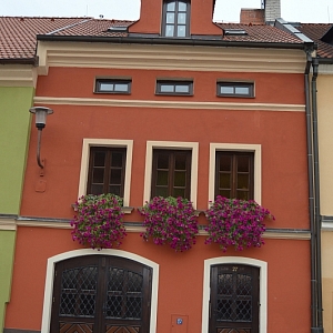 Měšťanský dům čp. 27 je nemovitou kulturní památkou města Domažlice.