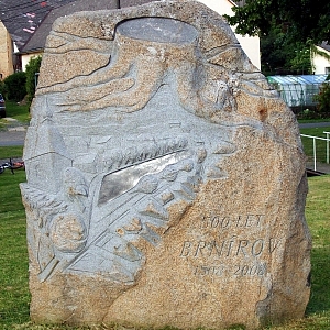 Brnířov - pamětní kámen 500 let