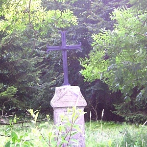 Tento křížek je jediným pozůstatkem po osídlení v lokalitě Mlynářka. 