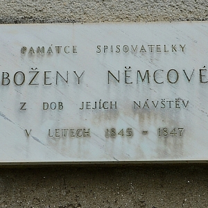 Chrastavice - pamětní deska Boženy Němcové