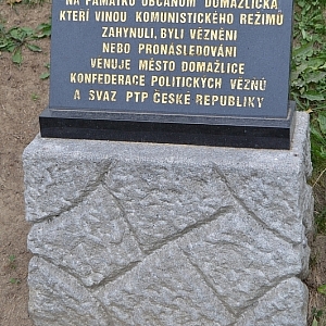 Domažlice - památník obětem komunismu